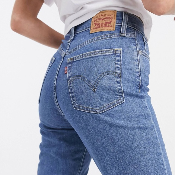 Levi’s High-Waisted Taper Jeans - Picture 2 of 4